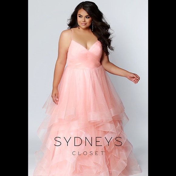 Sydney's Closet Dresses & Skirts - Sydney’s closet peach dress